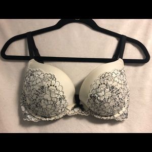 Victoria secret push-up bra